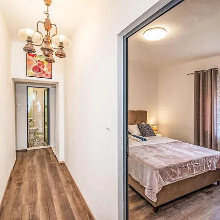 Holiday home Simic By Interhome