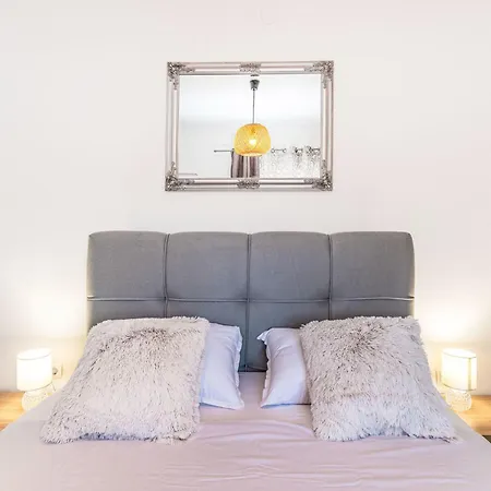 Simic By Interhome Holiday home Dusic