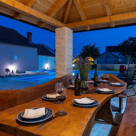 Holiday home Simic By Interhome Dusic